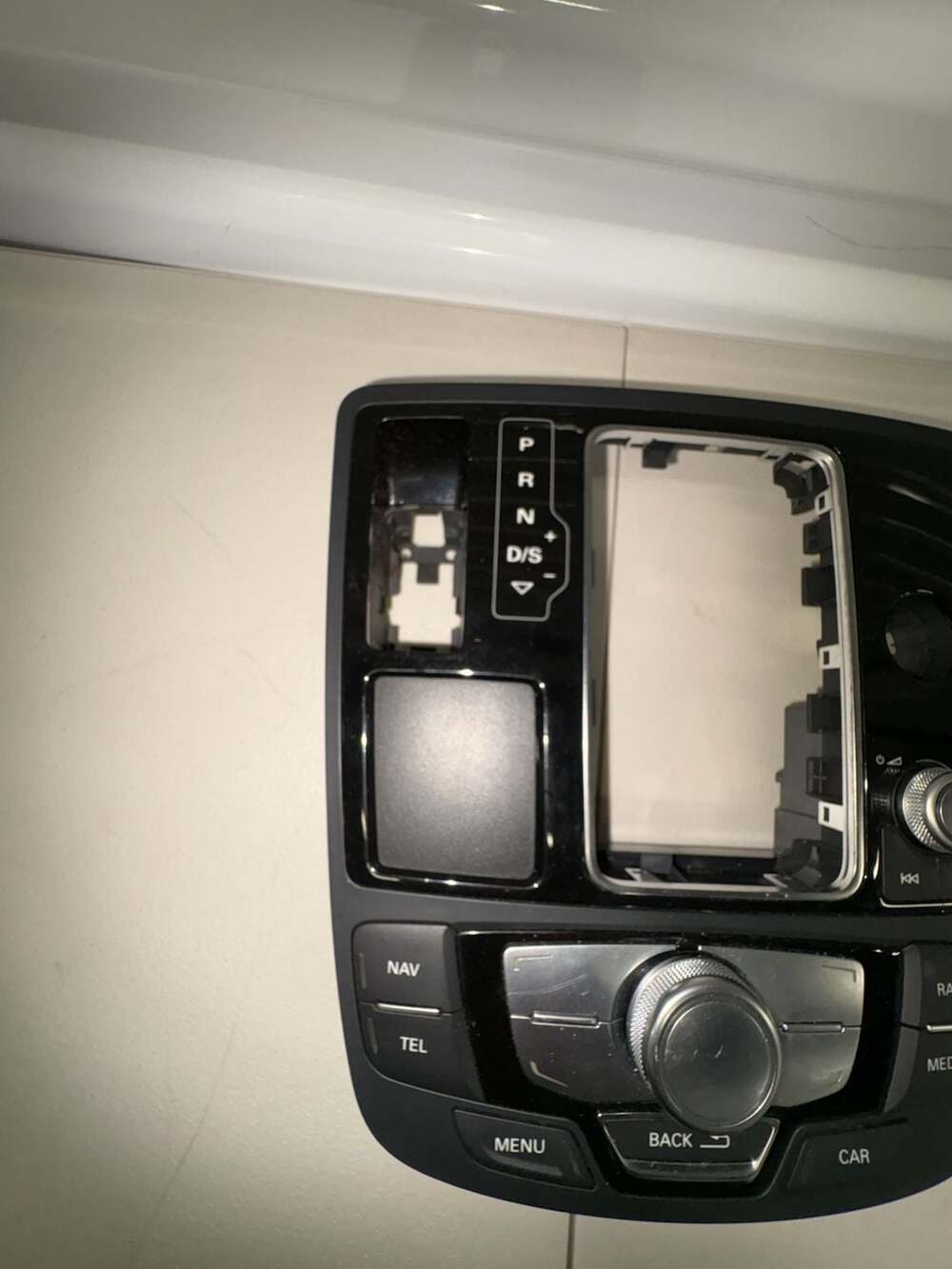 Audi MMI Center Control Module Panel 4G1919612Q - Picture 2 of 4
